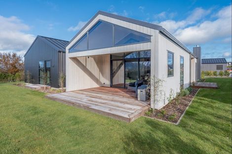 Photo of property in 8 Sorrento Drive, Rangatira Park, Taupo, 3330