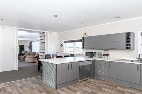 Photo of property in 7 Hilton Road, St Andrews, Hamilton, 3200