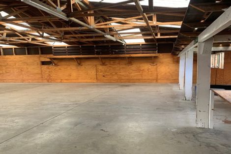 Photo of property in 292 Wellington Road, Wainuiomata, Lower Hutt, 5014