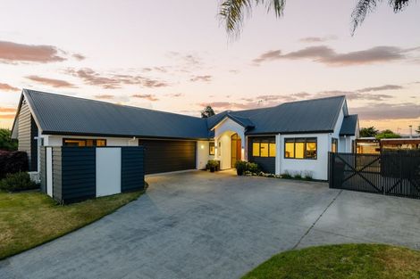 Photo of property in 25 Somerton Drive, Huntington, Hamilton, 3210