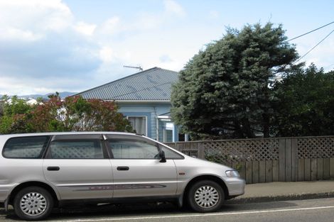 Photo of property in 19 Queens Drive, Kilbirnie, Wellington, 6022