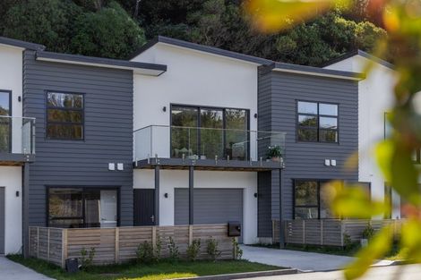 Photo of property in 8 Tradewinds Drive, Whitby, Porirua, 5024