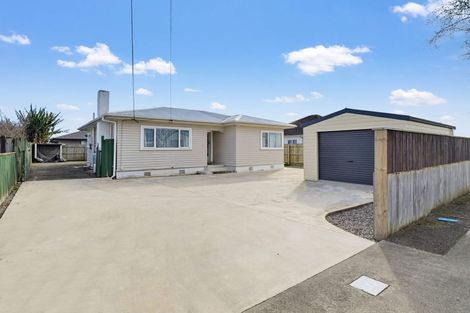 Photo of property in 17 Winchester Street, Levin, 5510