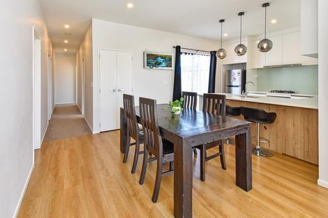 Photo of property in 8 Koroheke Road, Takanini, 2110