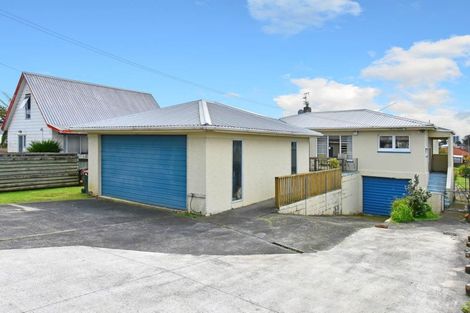 Photo of property in 44 Orams Road, Hillpark, Auckland, 2102