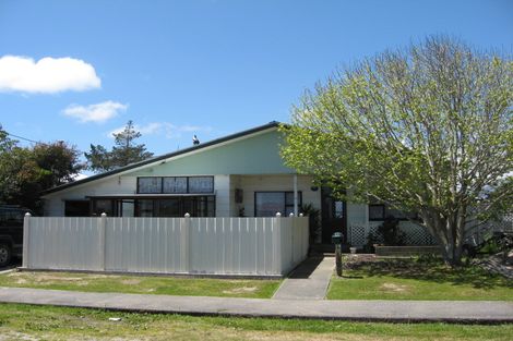 Photo of property in 117 Romilly Street, Westport, 7825