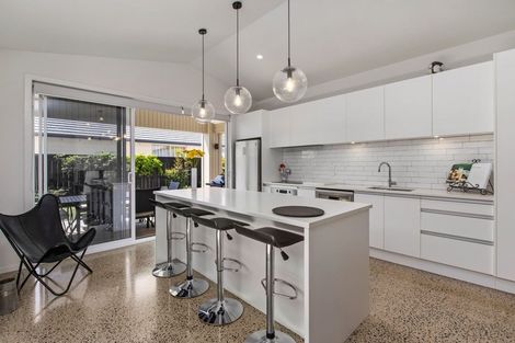 Photo of property in 5 Pimelea Street, Papamoa Beach, Papamoa, 3118