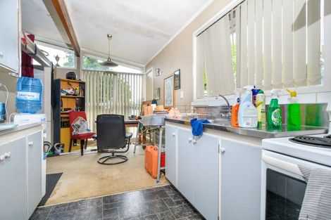 Photo of property in 35 Tabitha Crescent, Henderson, Auckland, 0612