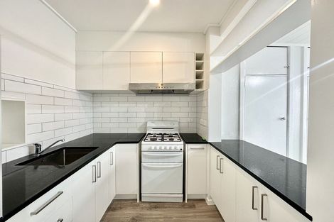 Photo of property in 1 Manley Terrace, Newtown, Wellington, 6021