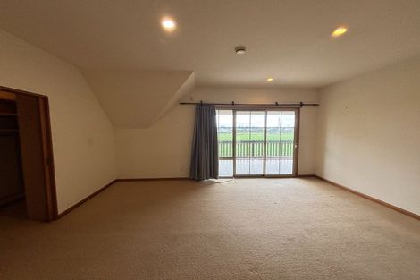 Photo of property in 118 Waimakariri Road, Harewood, Christchurch, 8051