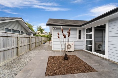Photo of property in 46 Resolution Drive, Whitby, Porirua, 5024
