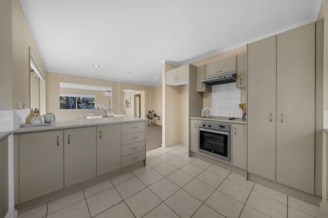 Photo of property in 6 Luna Place, Henderson, Auckland, 0612