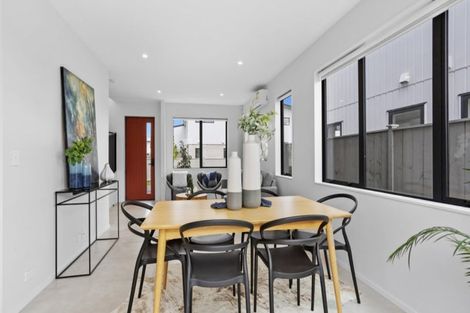 Photo of property in 9 Adlam Lane, Takanini, 2112