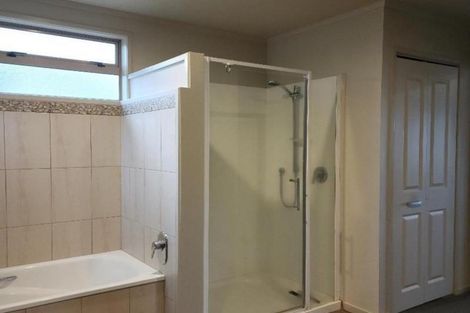 Photo of property in 42 Jans Terrace, Oakura, 4314