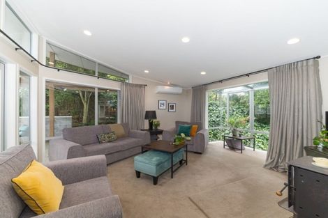 Photo of property in 196 Victoria Avenue, Hokowhitu, Palmerston North, 4410