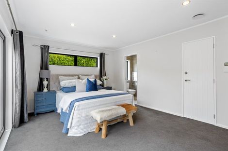 Photo of property in 65 Sunny Crescent, Huapai, Kumeu, 0810