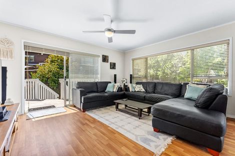 Photo of property in 15 Reynolds Place, Torbay, Auckland, 0630