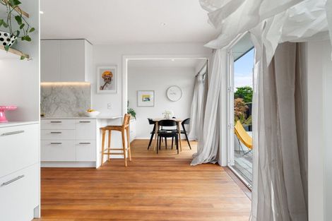 Photo of property in 25 Cambridge Terrace, Masterton, 5810