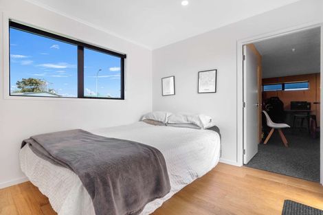 Photo of property in 32 Sandspit Road, Waiuku, 2123