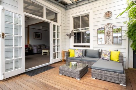 Photo of property in 44 Meeanee Quay, Westshore, Napier, 4110