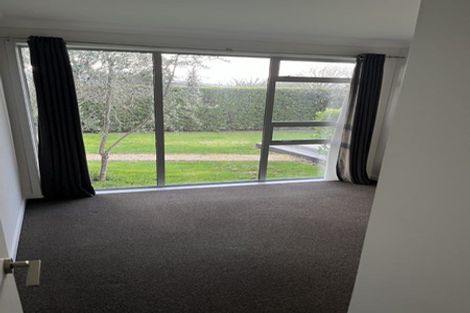 Photo of property in 16 Burgundy Drive, Martinborough, 5711