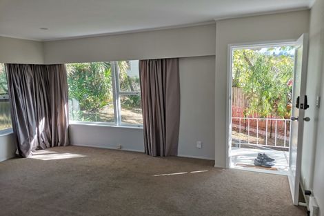 Photo of property in 2/5 Keldale Place, Forrest Hill, Auckland, 0620