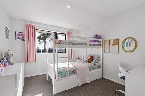 Photo of property in 22 Minerva Crescent, Woodend, 7610