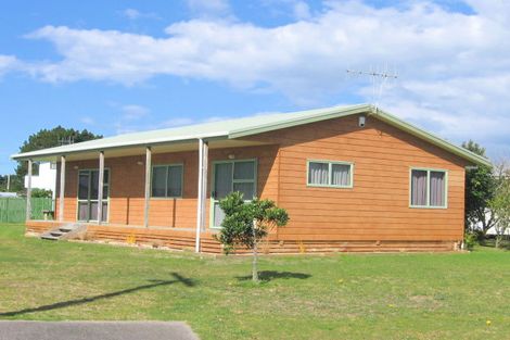 Photo of property in 216 Hauturu Street, Whangamata, 3620