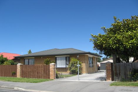 Photo of property in 3 Somerset Place, Woodend, 7610