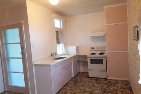 Photo of property in 227 Tukapa Street, Westown, New Plymouth, 4310