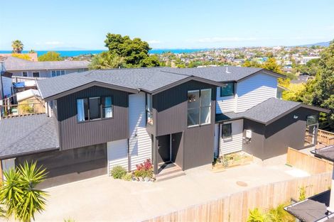 Photo of property in 54a Arran Road, Browns Bay, Auckland, 0630