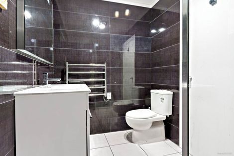 Photo of property in 38 Sylvan Crescent, Te Atatu South, Auckland, 0610