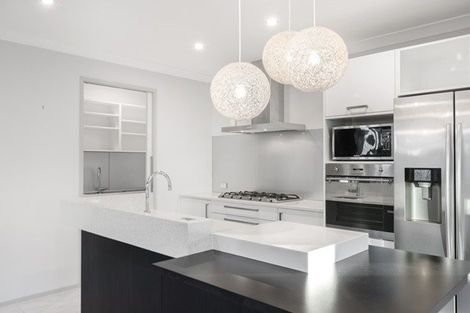 Photo of property in 18 Milano Boulevard, Karaka, Papakura, 2113