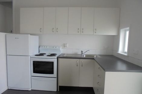 Photo of property in 132a Kelburn Parade, Kelburn, Wellington, 6012