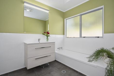 Photo of property in 246 Waitaha Road, Welcome Bay, Tauranga, 3112