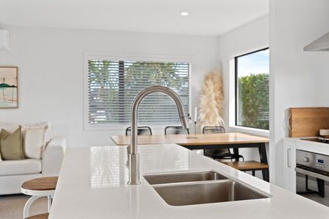 Photo of property in 85b Rosario Crescent, Red Beach, 0932