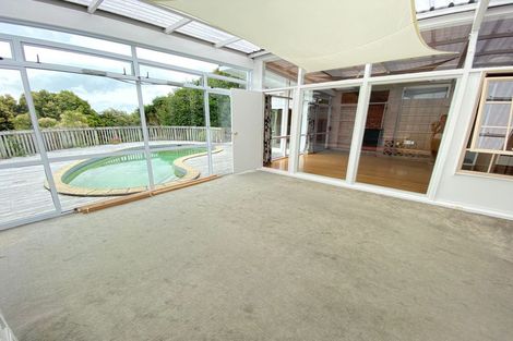 Photo of property in 156 Bleakhouse Road, Mellons Bay, Auckland, 2014