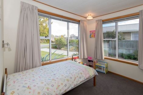 Photo of property in 21 Lochee Road, Upper Riccarton, Christchurch, 8041