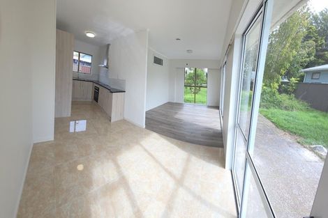 Photo of property in 39 Cosgrave Road, Papakura, 2110