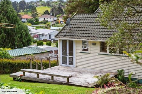 Photo of property in 60 Glenpark Avenue, Frankleigh Park, New Plymouth, 4310