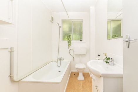 Photo of property in 4/153 Main Road, Tawa, Wellington, 5028