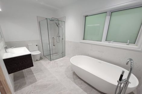 Photo of property in 43 Rona Street, Eastbourne, Lower Hutt, 5013