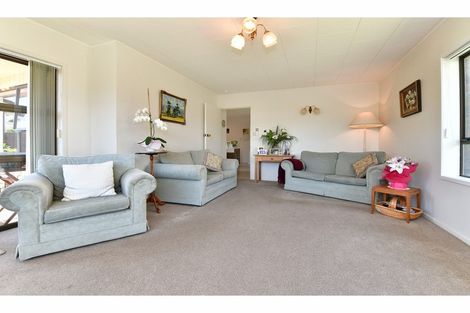 Photo of property in 37 Centreway Road, Orewa, 0931