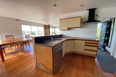 Photo of property in 54 Potter Avenue, Northcote, Auckland, 0627