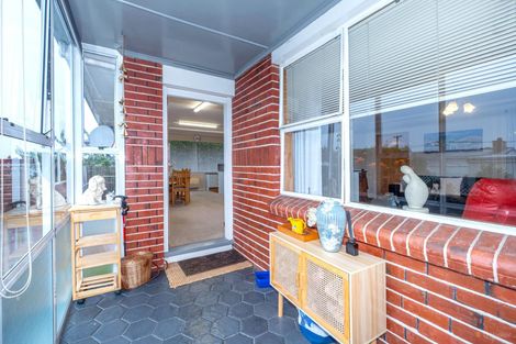 Photo of property in 1 Kennedy Crescent, Waimate, 7924