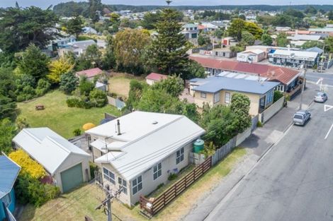 Photo of property in 128 Rua Avenue, Waitarere Beach, Levin, 5510