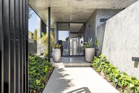 Photo of property in 4 Barriball Street, Fitzroy, New Plymouth, 4312