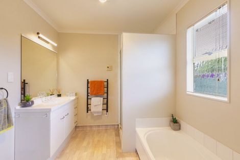 Photo of property in 91b Kensington Drive, Taradale, Napier, 4112