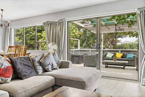 Photo of property in 51 Cologne Street, Martinborough, 5711