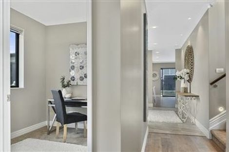 Photo of property in 5 Taraire Place, Orewa, 0931